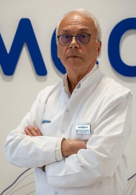 Dr. Adrian Molnar